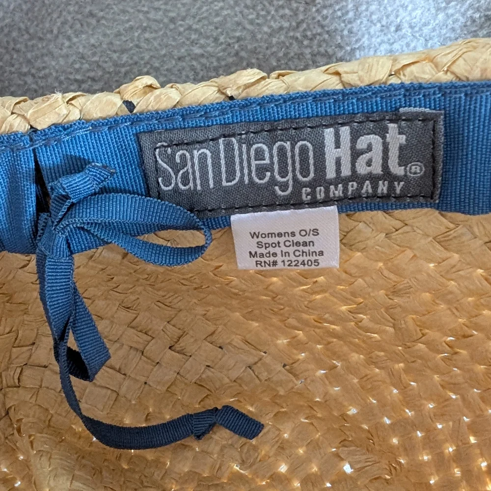 ✌🏼 San Diego Hat Company Straw Hat with Blue and Pink Embroidery